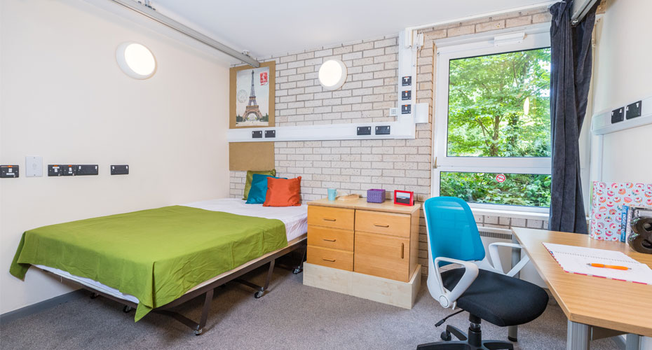 Rowe House Accessible Bedroom